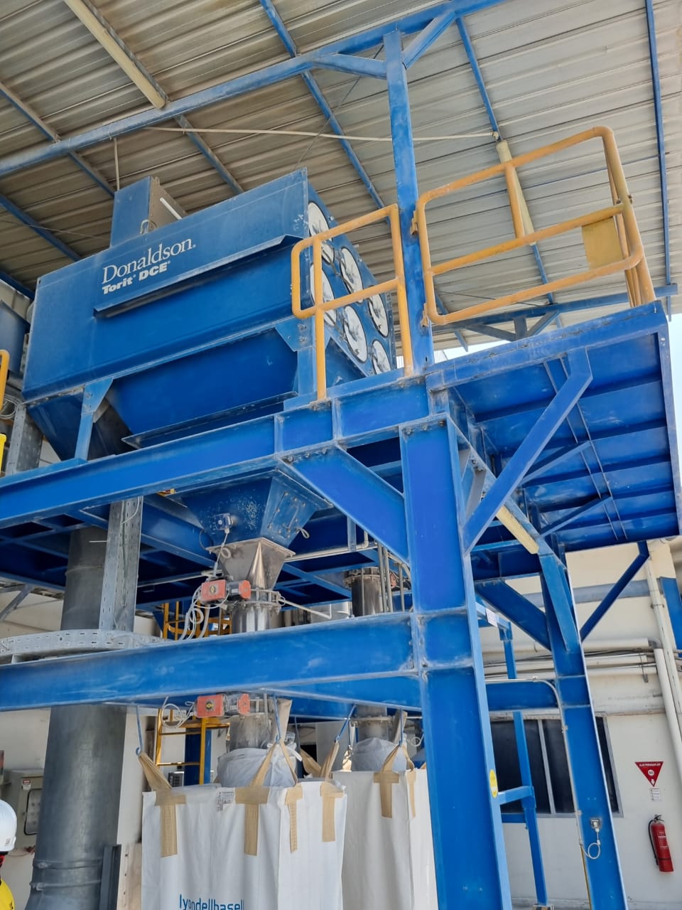 Donaldson Torit DCE with collection bags